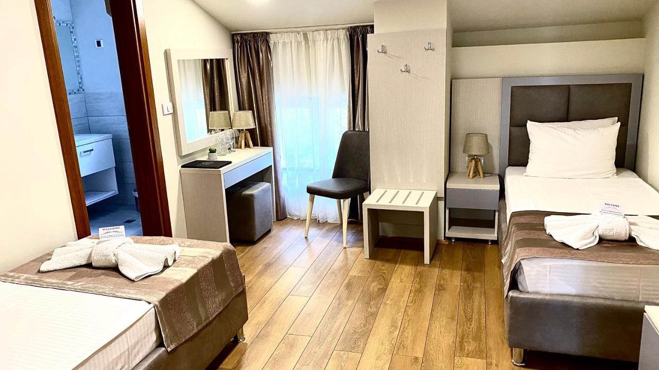 Hotel Olimpija Plus Herceg Novi Buitenkant foto