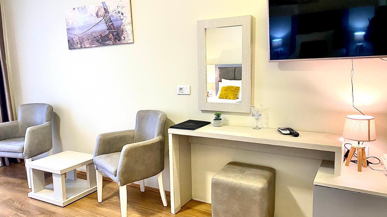 Hotel Olimpija Plus Herceg Novi Buitenkant foto