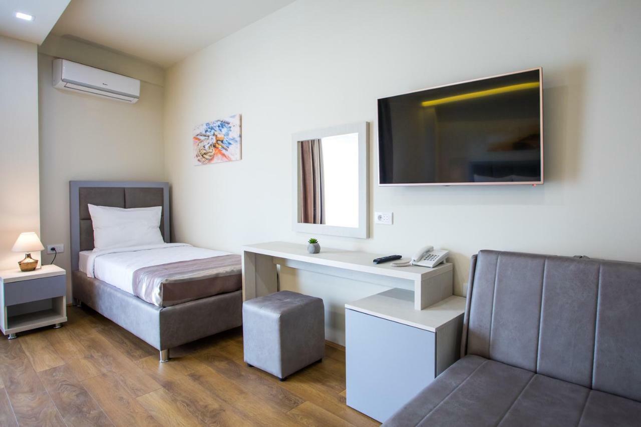 Hotel Olimpija Plus Herceg Novi Buitenkant foto