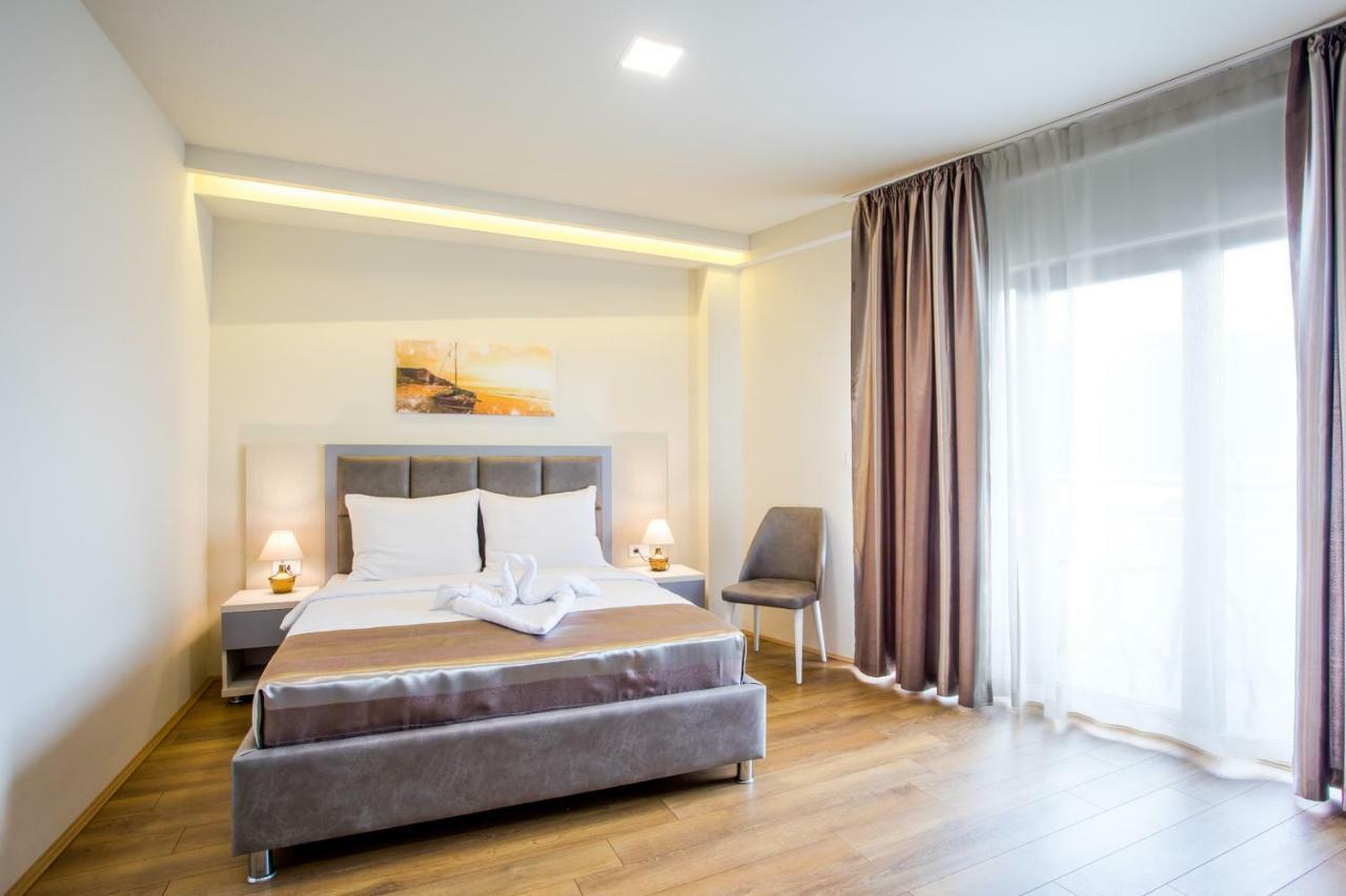 Hotel Olimpija Plus Herceg Novi Buitenkant foto